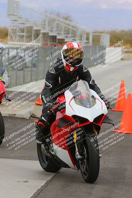 media/Mar-20-2023-Moto Forza (Mon) [[d0bbc59e78]]/Around the Pits/